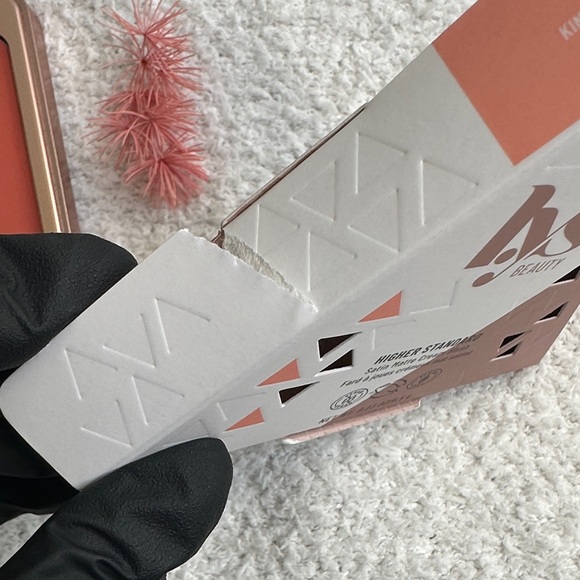 LYS BEAUTY Higher Standard Satin Matte Cream Blush - Kindness - Picture 2 of 6